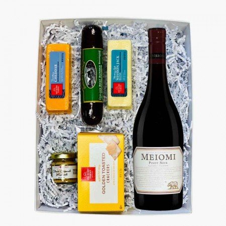 Meiomi Pinot Noir Gift Set