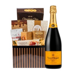 Champagne Wedding Gift Basket For The Bride And Groom - MY BASKETS