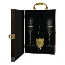 Dom Pérignon Champagne And Glasses Gift Set