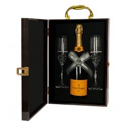 Veuve Clicquot Brut And Champagne Flutes Gift Set