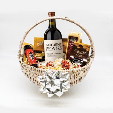 Ancient Peaks Cabernet Sauvignon Paso Robles With Signature Gift Basket